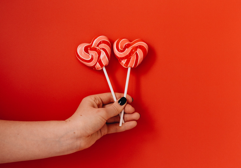 How to Trim MOV Files Online — Clideo