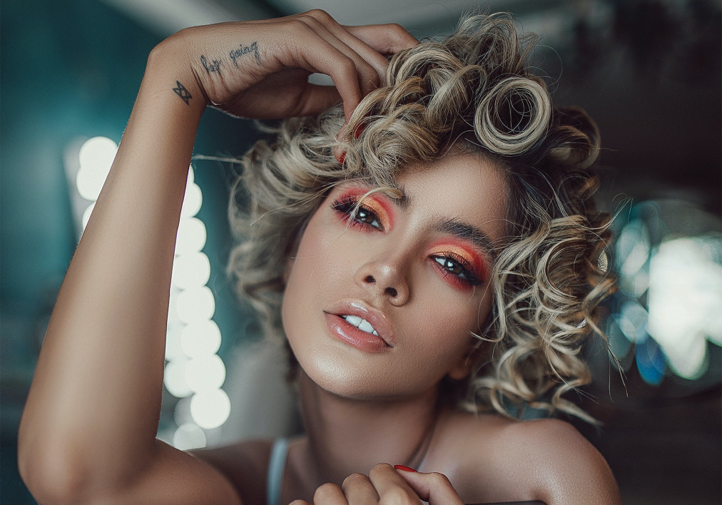 What is Video Dubbing — Clideo